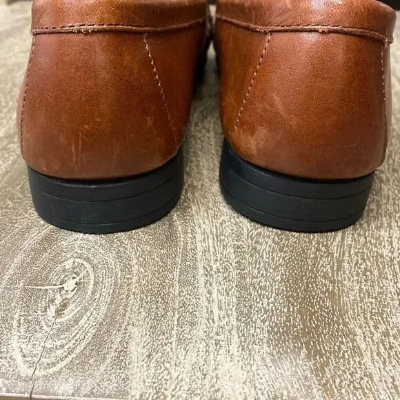 REDUCED.  Eastland Women's Tan Leather Loafers - Picture 6 of 7